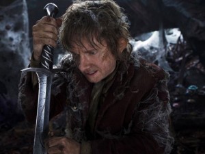 Martin Freeman had some mighty big shoes to fill when he took over the mantle from Ian Holm as the younger version of Bilbo Baggins in Peter Jackson‘s upcoming Hobbit trilogy. But by all reports, he’s doing a perfectly fine job. Andy Serkis – who plays both the villainous Gollum as well as acts as […]